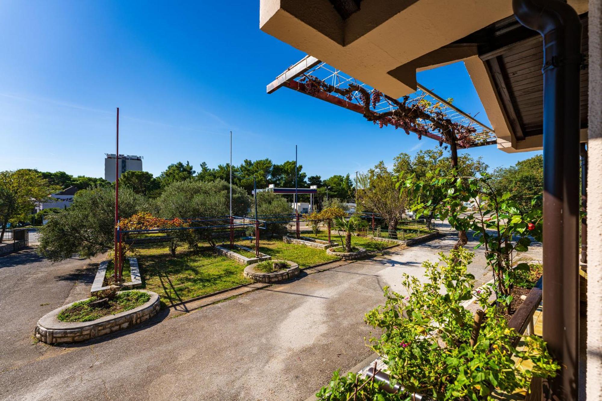 Apartments Adriana 스타리그라드 파클레니차 외부 사진