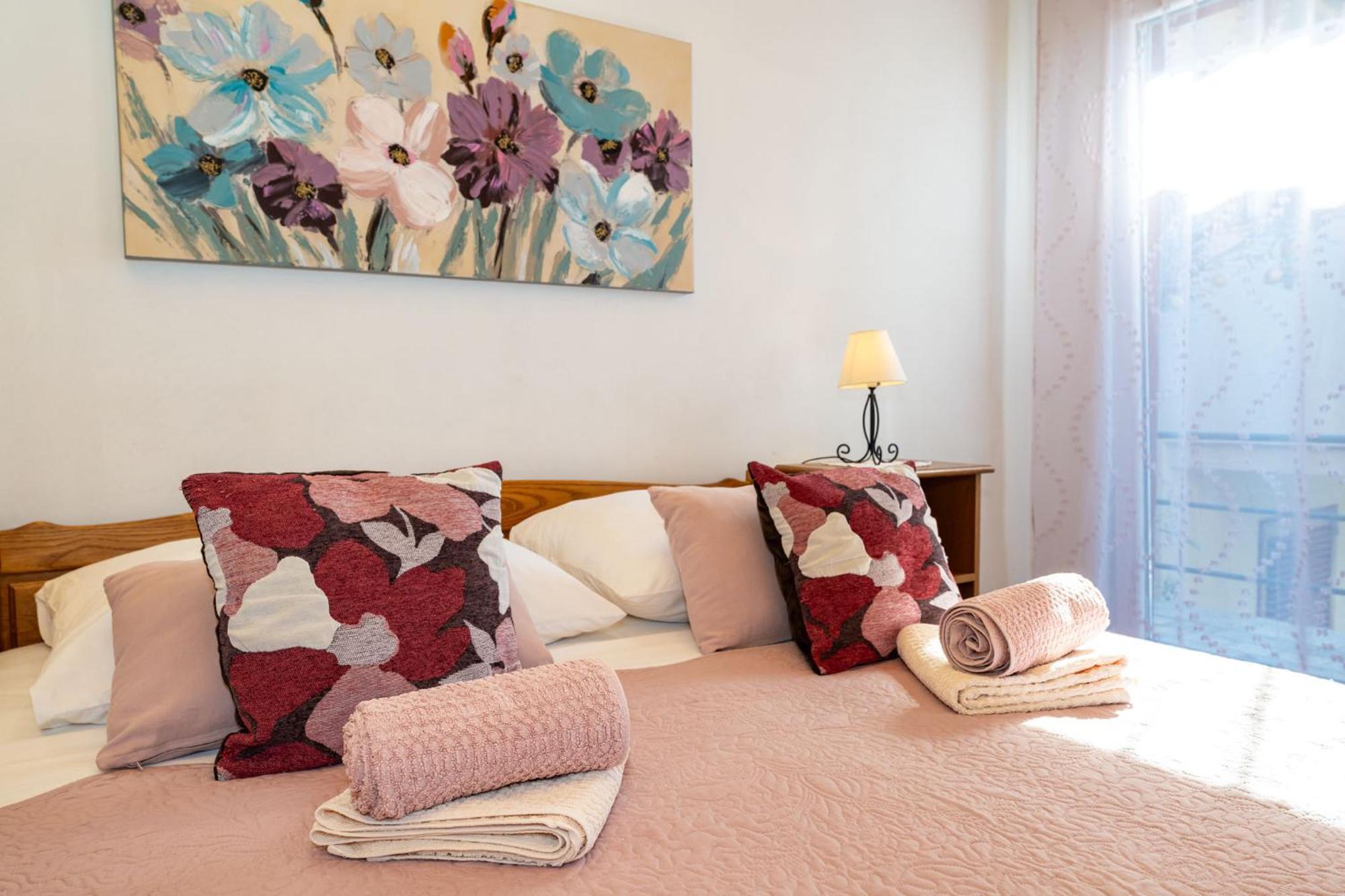 Apartments Adriana 스타리그라드 파클레니차 객실 사진