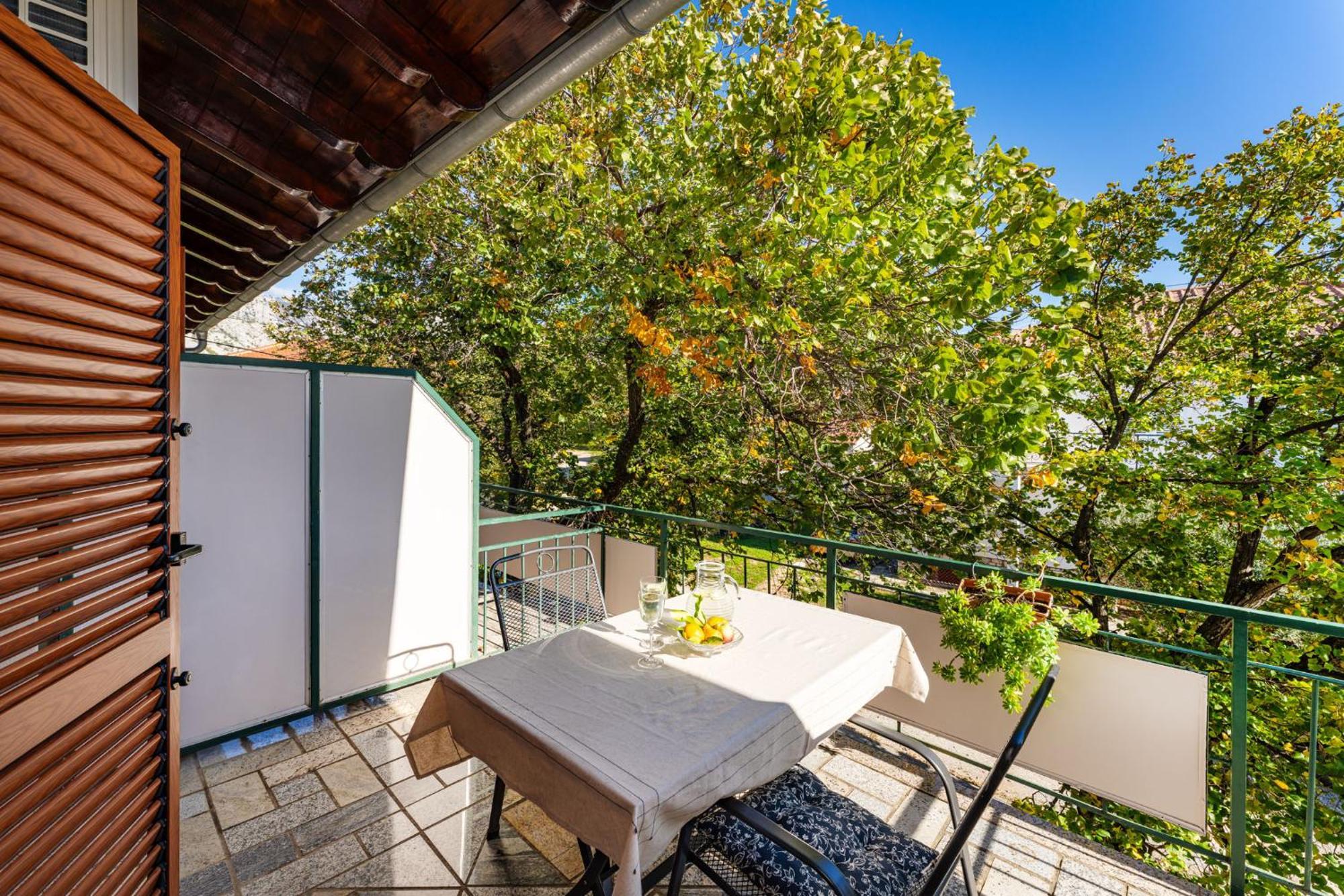 Apartments Adriana 스타리그라드 파클레니차 외부 사진